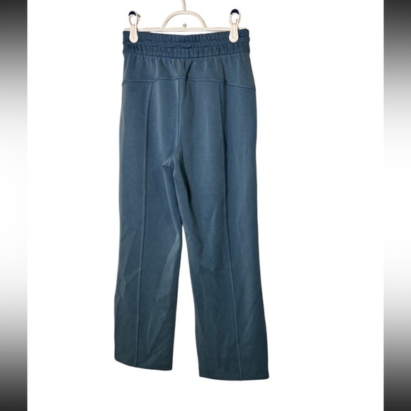 Lululemon Size 2 Utility Blue Softstreme High Rise Pant - Picture 8 of 9